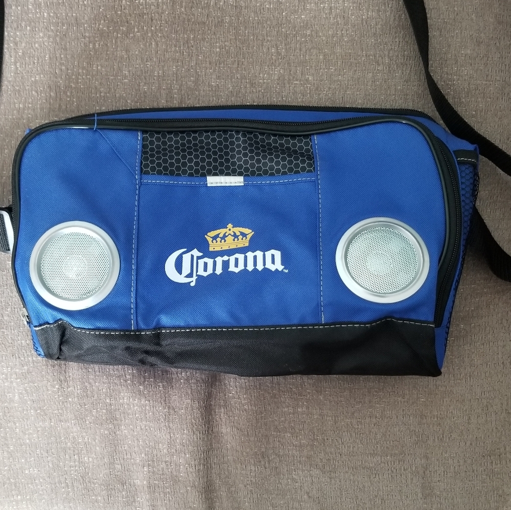 Cooler w/Speakers